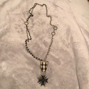 Pendant necklace